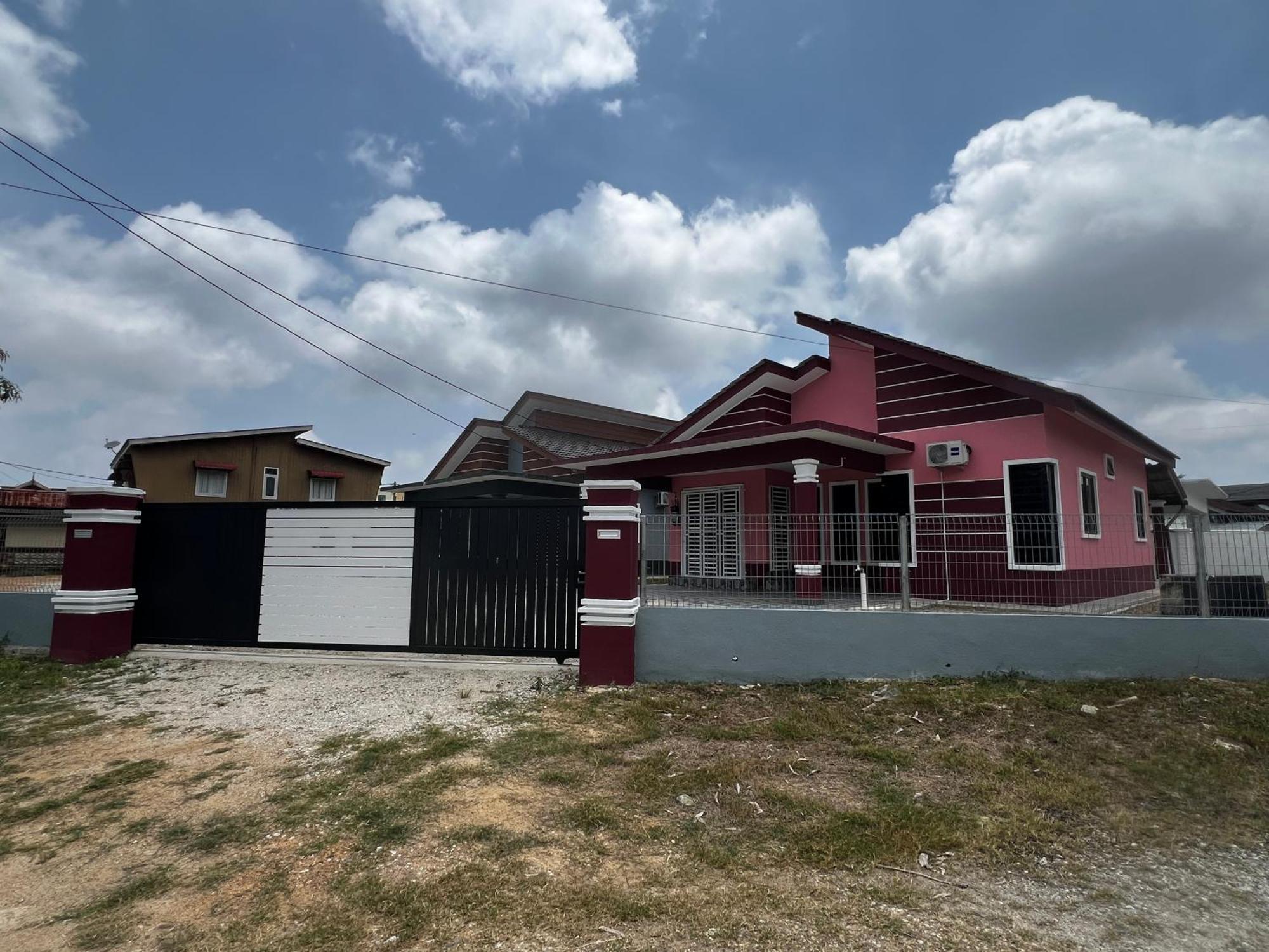 Yatee Homestay Kuala Terengganu Exterior photo